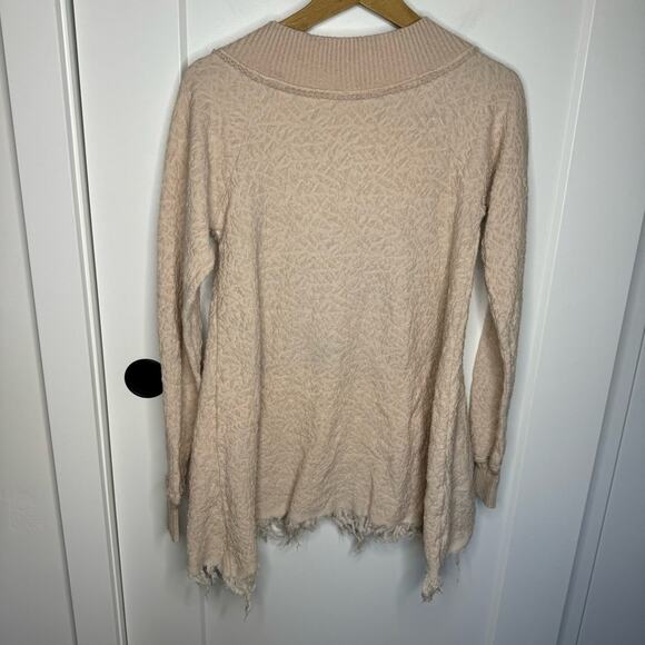 Free People Broken Glass Blush Pink Textured Fringe Sweater Size Small - Picture 8 of 8